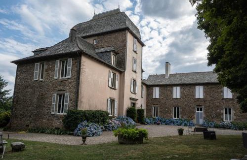 Le Truel Bed & Breakfast | Domaine de Linars ☆ La Chambre du Roi ☆