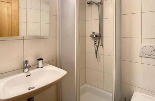 Saint-Pierre-de-Clages Apartment | Domaine des Reines D14, 4-bedrooms with fabulous indoor pool