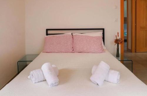 Saint-Pierre-de-Clages Apartment | Domaine des Reines D14, 4-bedrooms with fabulous indoor pool