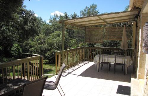 Galargues House | Domaine du bois gîte Bleuette