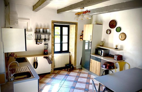 Belmontet House | Domaine des Pierres Blanches