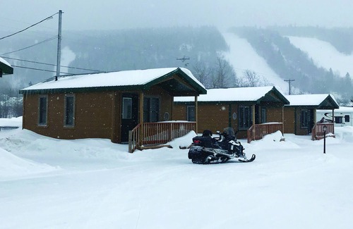Saint-Mathieu-de-Rioux Cabin | Domaine Lac St-Mathieu