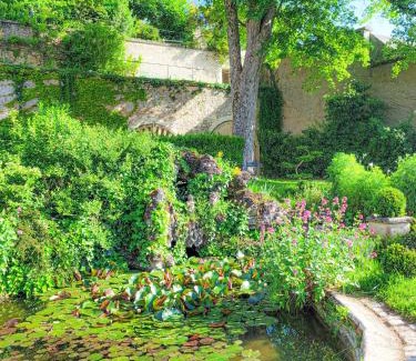 Montrichard Val de Cher House | Domaine Le Clos de la Source -Jacuzzi - Petit déjeuner buffet - Atelier d'art