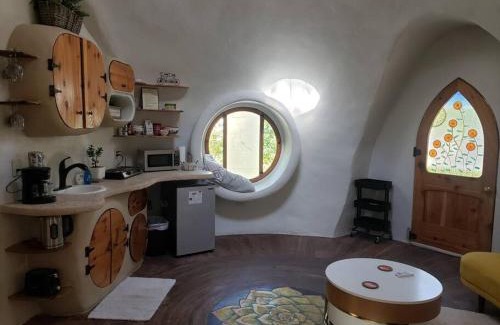 Blanco House | Dome with Hempcrete Bedroom!