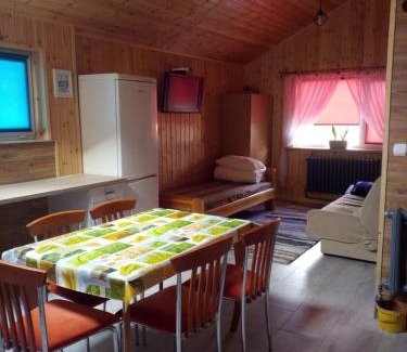 Płaska Apartment | Domek na wyłączność "Latoś" w Puszczy Augustowskiej przy jeziorze Serwy