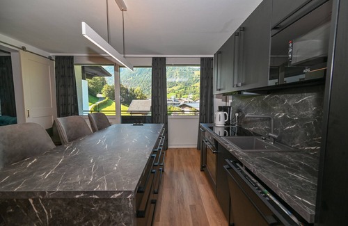 Kaprun Apartment | Domizil Thirteen - sauna and glacier view