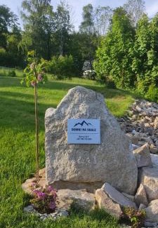 Szklarska Poreba Ski Chalet | Domki Na Skale z widokiem na panoramę Karkonoszy