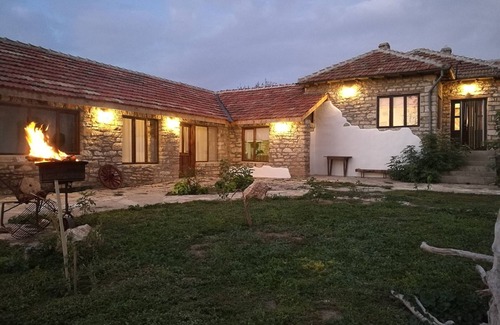 Rusalka House | Domnika - Stone Villa Close To The Sea