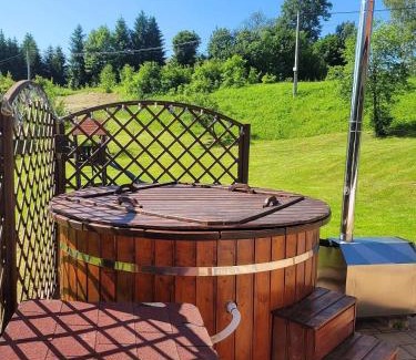 Mricna Apartment | Domov na horách - Krkonoše - horký sud, pergola, dětské hřiště - celý dům