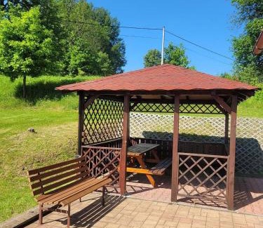 Mricna Apartment | Domov na horách - Krkonoše - horký sud, pergola, dětské hřiště - celý dům