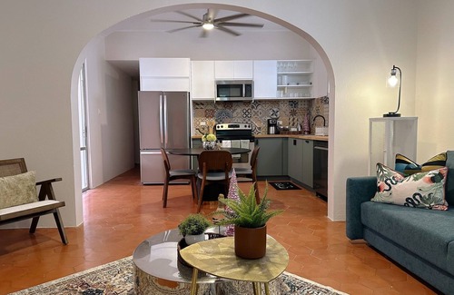 Miramar Apartment | Don Charlie Building