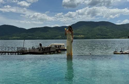Eselnita House | Donau Resort