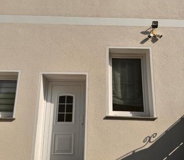 Schonebeck Apartment | Donea Home Service
