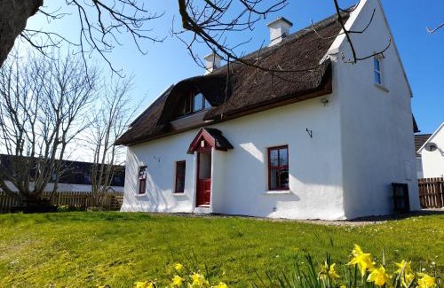 Loughanure House | Donegal Thatched Cottage