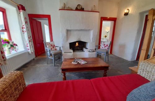 Loughanure House | Donegal Thatched Cottage