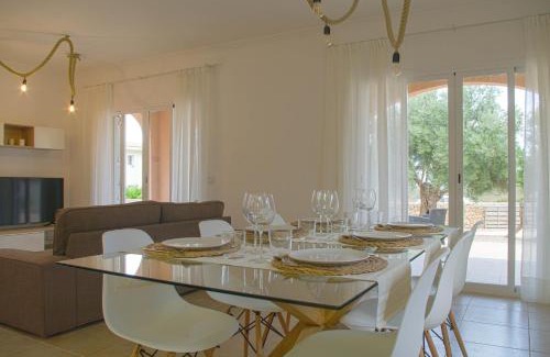 Urbanizacion S'Estanyol House | Dones Daigua