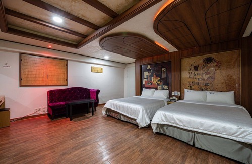 Donghae Hotel | Donghae Pig