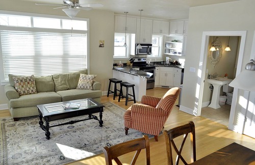 Sturgeon Bay Cottage | Door County Waterfront Cottage