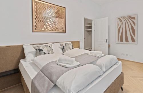 Roßau Apartment | Door No 5 by GT7 Hospitality