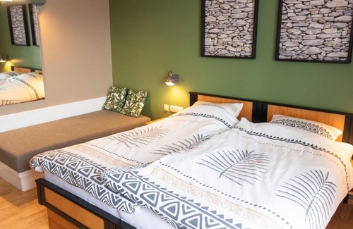 Seeboden Bed & Breakfast | Doppelzimmer mit Balkon - Pension Kärnten