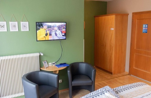 Seeboden Bed & Breakfast | Doppelzimmer mit Balkon - Pension Kärnten