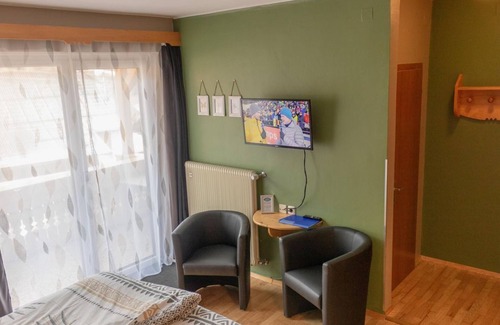 Seeboden Bed & Breakfast | Doppelzimmer mit Balkon - Pension Kärnten