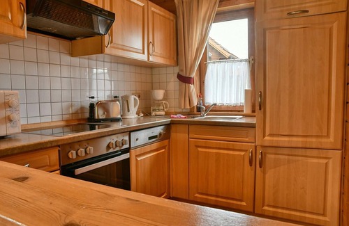 Rotacker House | Doppelhaushälfte in Hasselfelde