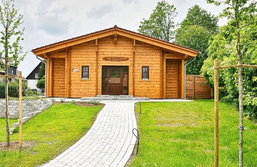 Rotacker House | Doppelhaushälfte in Hasselfelde