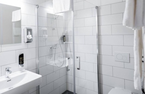 Podersdorf am See House | Doppelzimmer, Dusche, WC - Lakeside77 Hotel