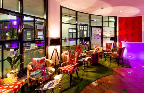 Magdeburg House | Doppelzimmer Basic mit Terrasse - Arthotel Magdeburg Gmbh