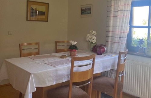 Steinbach am Attersee Other | Doppelzimmer Groß mit Balkon - Biobauernhof Lublasser Dickerl