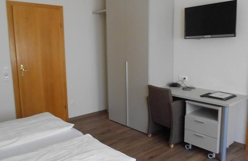 Illmitz Apartment | Doppelzimmer mit Dusche, WC - Weingut-gästehaus Palkowitsch