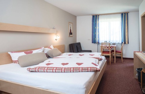 Mellau Bed & Breakfast | Doppelzimmer Nr. 4 - Gästehaus Puchmayr Manuela