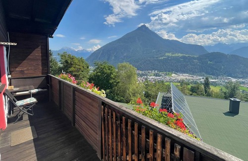 Imst Apartment | Doppelzimmer Tschirgant - Gästehaus Linder