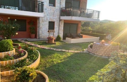 Alexandroupoli Apartment | Dora's Garden Villa