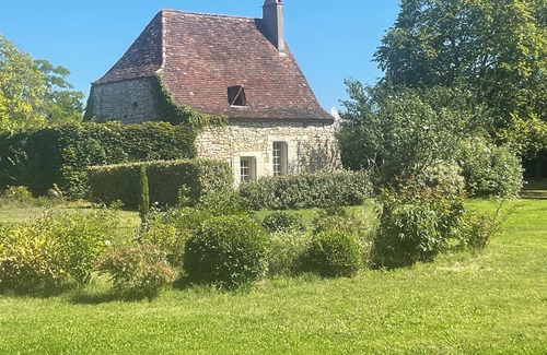 Sigoules House | Dordogne Maison EN Pierre, 6 Chambres, 12 Couchages
