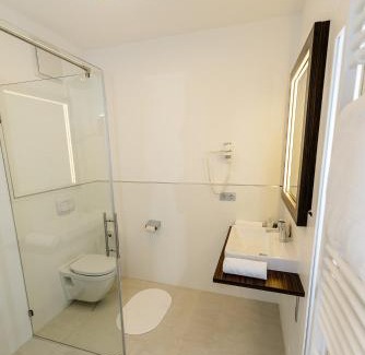 Weikersdorf am Steinfelde Hotel | Dorfmeister Business Hotel B&B
