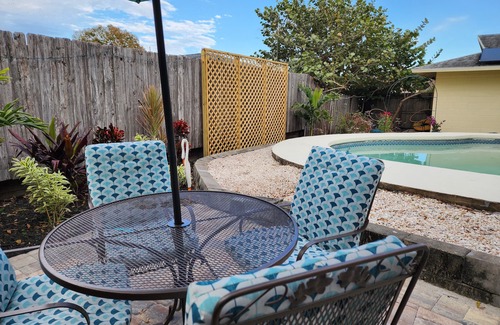 Cocoa House | Dori's Oasis: 3-bedroom house in Cocoa with WiFi, AC & Pool