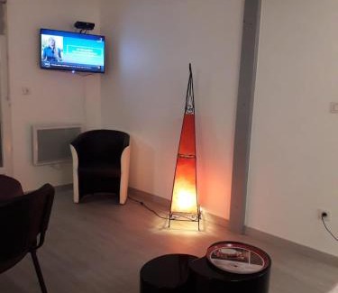 Montauban Apartment | DORMIR A MONTAUBAN Logements Carreyrat Calme et Verdoyant