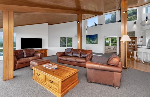 Kerikeri House | Double Bay Hideaway - Kerikeri Holiday Home