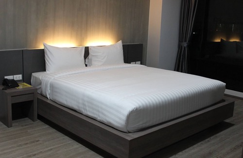 Bang Phut Hotel | Double D Hotel