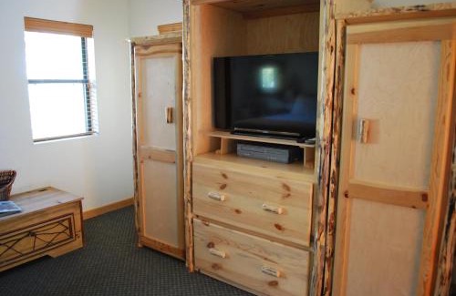 June Lake Resort | Double Eagle Resort and Spa