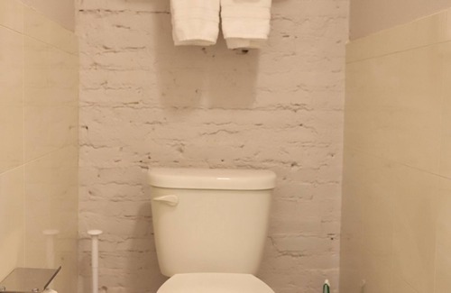 Washington House | Double Ensuite at Cornerstone Inn