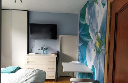 Juniper Green House | Double Ensuite room, 1-minute walk to bus stop