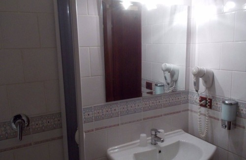 Ospedaletto D'Alpinolo Hotel | DOUBLE PARTENIUM ROOM - ROYAL HOTEL