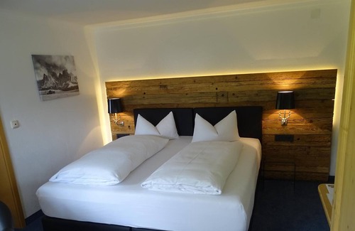 Hirschegg Apartment | Double room 10 - Berghof