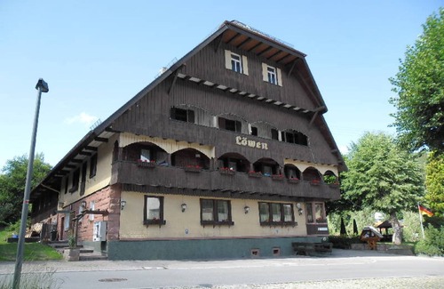 Tennenbronn Apartment | Double room 2 with shower and WC