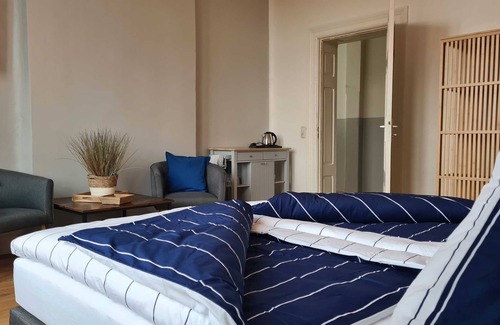 Anklam Apartment | Double room 3 (18-30m², 2pers.), fridge, Smart-TV - Altes Lazarett