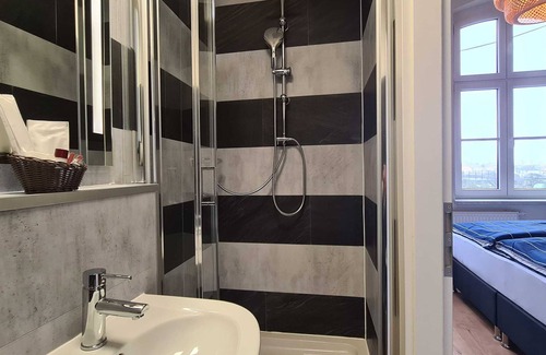 Anklam Apartment | Double room 4 (18-30m², 2pers.), fridge, Smart-TV - Altes Lazarett Gästehaus