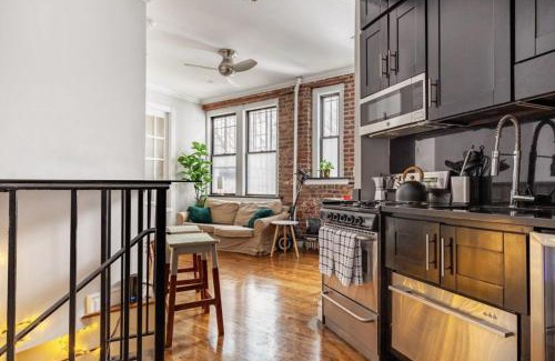 Central New York City House | Double Room at a shared Apartment near Times Square